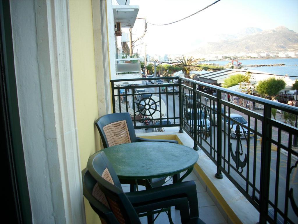 By Captains Studio Appartement Ierápetra Kamer foto